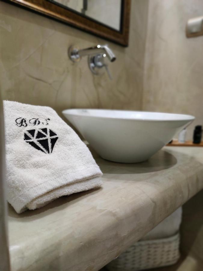 Black Diamond Suites (Adults Only) Акротири Экстерьер фото