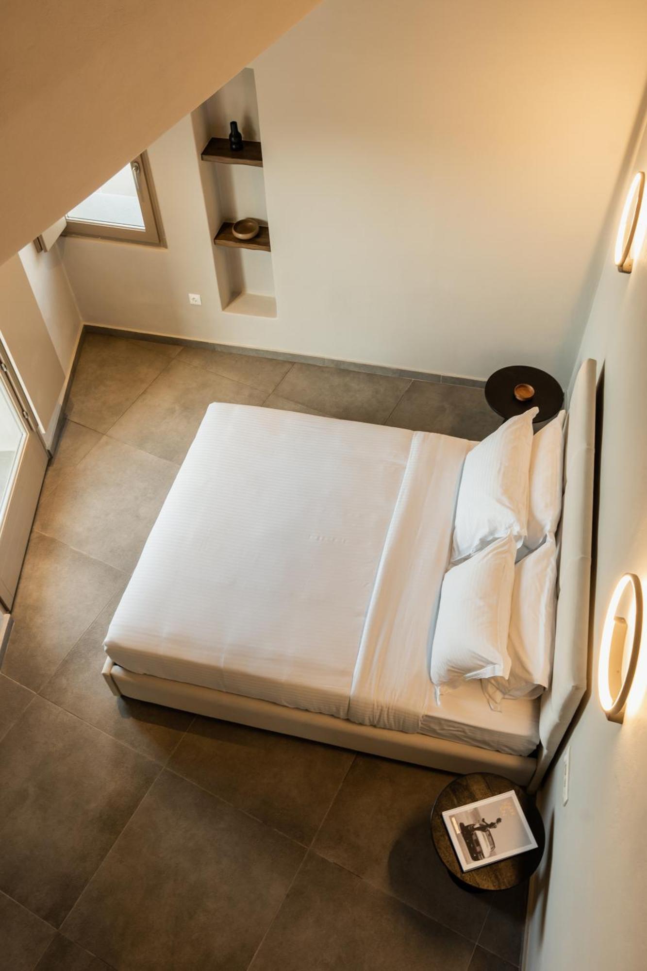 Black Diamond Suites (Adults Only) Акротири Экстерьер фото
