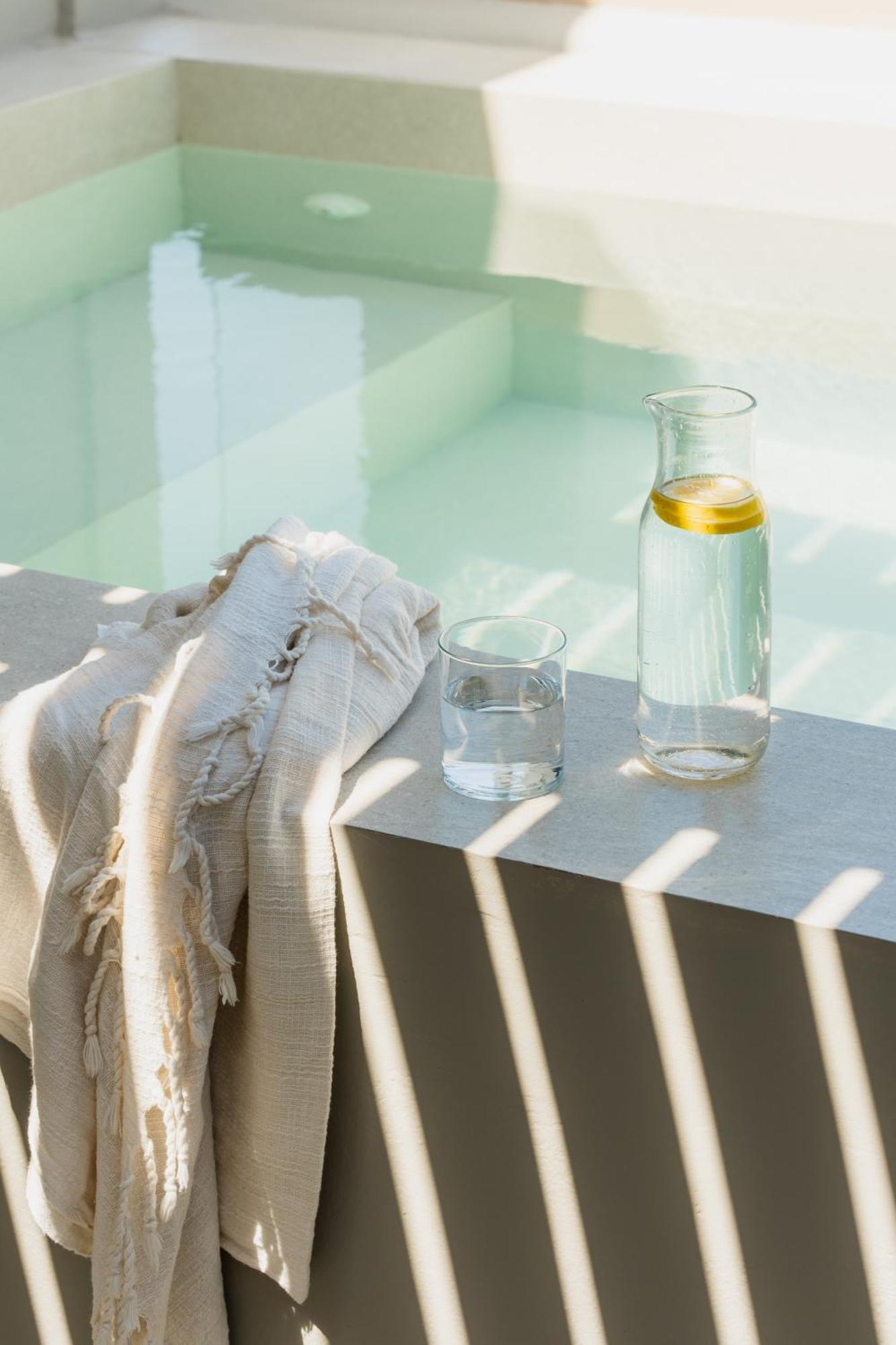 Black Diamond Suites (Adults Only) Акротири Экстерьер фото